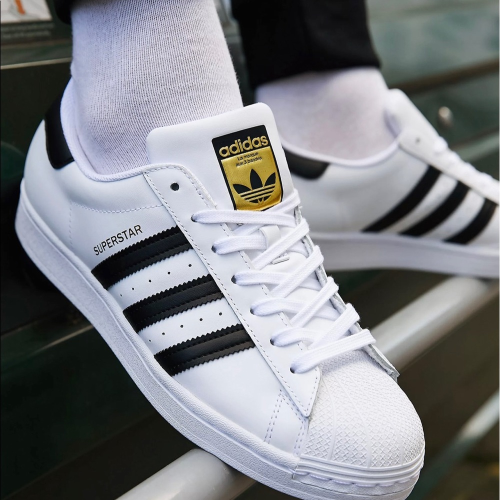 Adidas Superstar, men’s 5.5/women’s 7.5